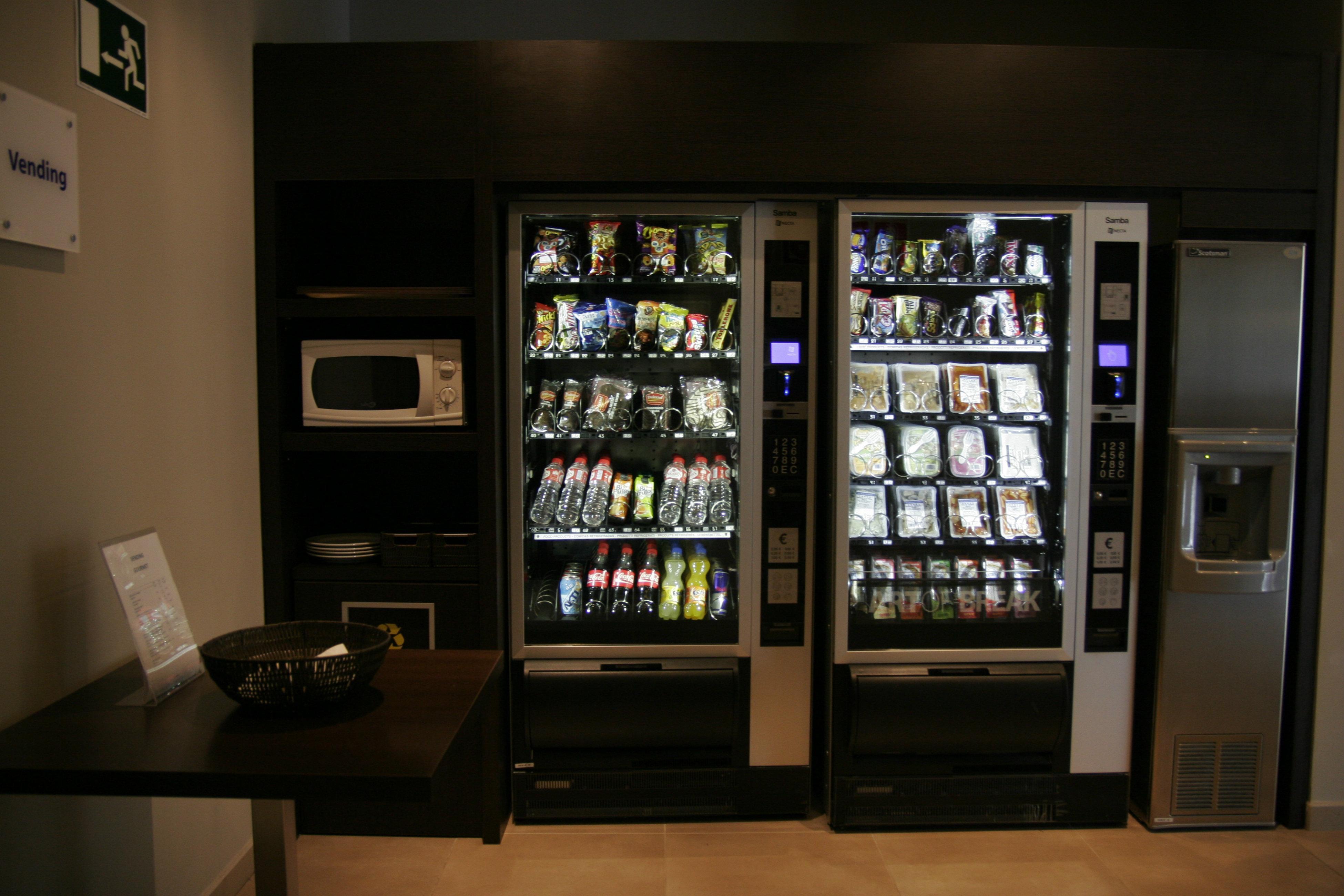 Holiday Inn Express Bilbao Airport By Ihg Derio Exteriör bild